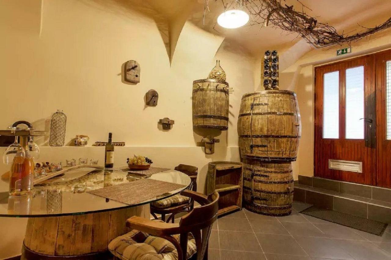 Beer&wine Cellar Appartement *
